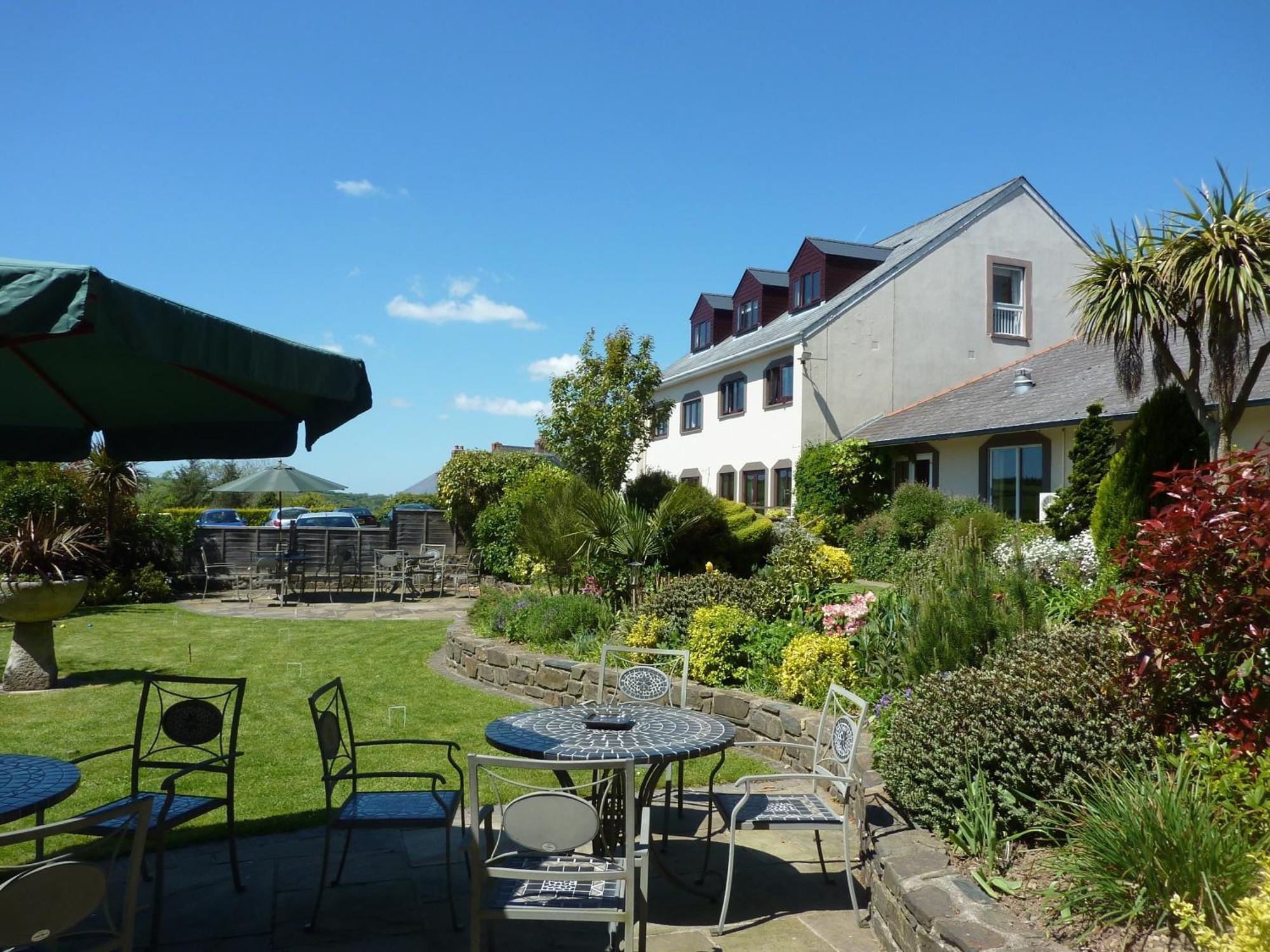 Wolfscastle Country Hotel Haverfordwest Exterior photo